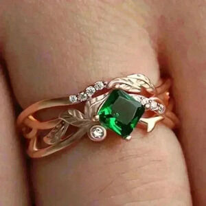 - 💥Emerald Green Stone Ring Rose Gold Plated Anelli Ring, GPMB1499